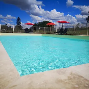 https://domaine-de-mepillat.hotels-rhonealpes.com